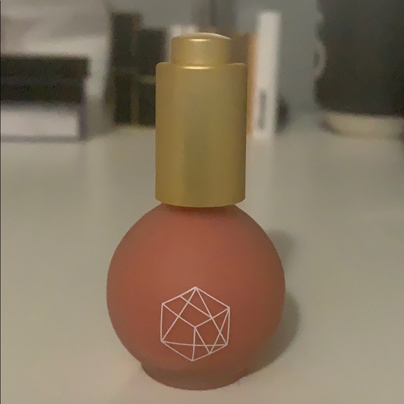 em liquid blush